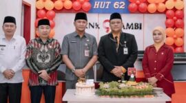 Ketua DPRD Tanjab Barat Hamdani, SE Apresiasi Capaian Bank 9 Jambi. FOTO : HMS