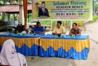 Anggota DPRD Dedi Hadi Tampung Usulan Masyarakat Normalisasi Sungai dan Parit di Betara. FOTO : HMS