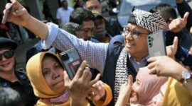 Bakal Calon Presiden dari Koalisi Perubahan untuk Kesatuan Anies Baswedan Saat Melakukan Safari Politik di Kabupaten Banyuwangi, Senin (7/8/2023).  [FOTO : tribunmataram]