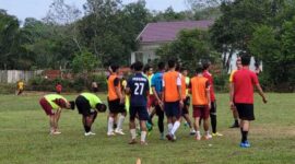 Tim Sepekbola Gubernur Jambi Cup 2022 Kabupaten Muaro Jambi Tengah Mempersiapkan Latihan. FOTO : PSSI Muaro Jambi