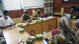 FOTO : Kabag Perekonomian Setda Tanjung Jabung Barat Alfaizal Caniago, SE., ME Memimpin Rapat TPID  Antisipasi Inflasi Menjelang Nataru, Selasa (14/12/21).